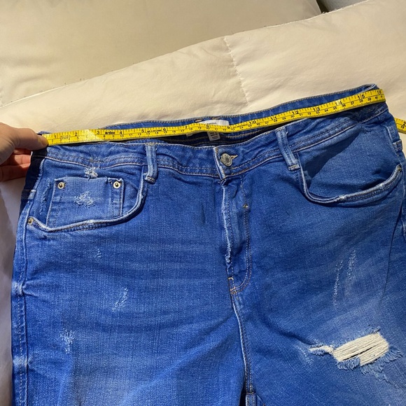 Zara Trafaluc Slouchy Distressed Jeans- Size 10 - Picture 8 of 12